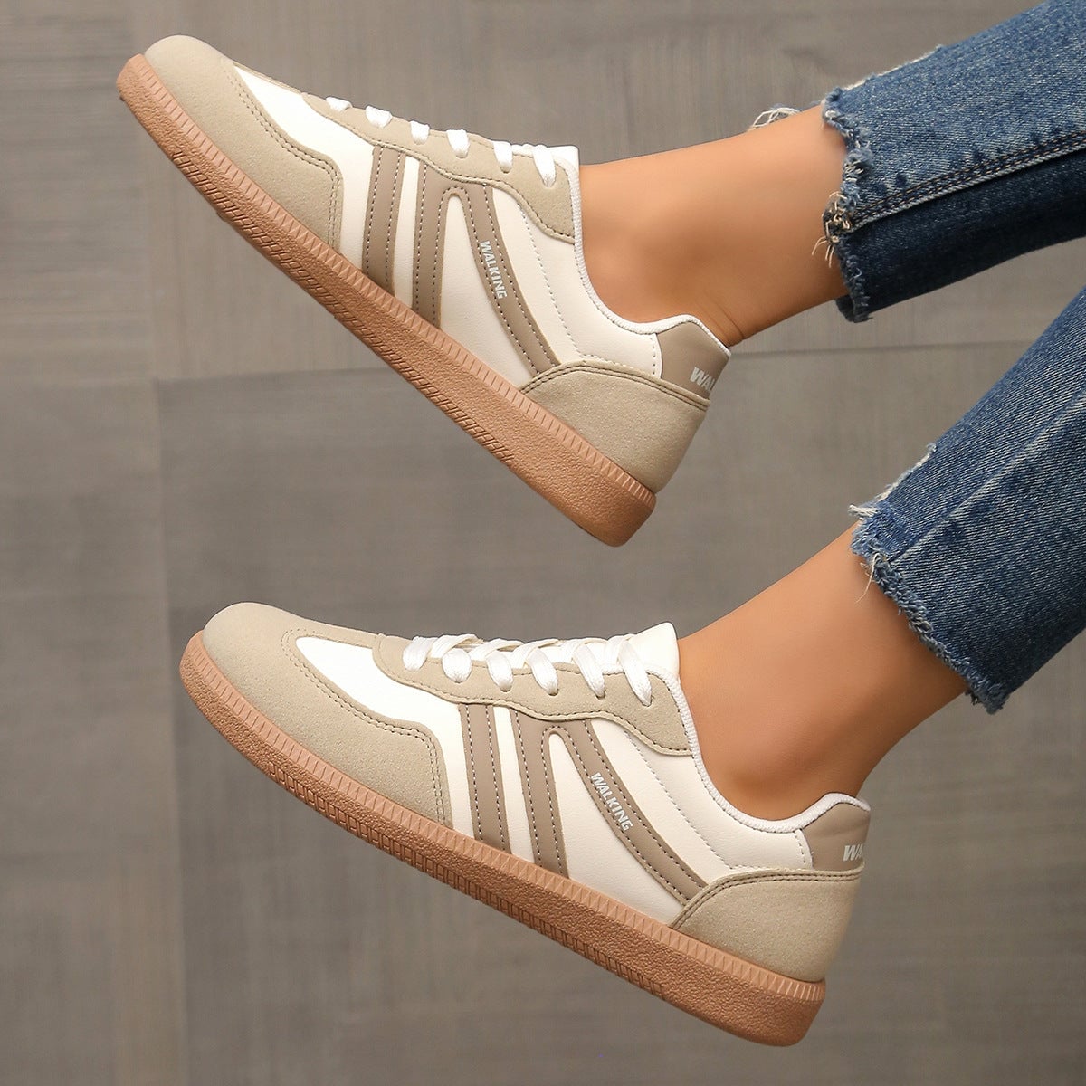 basket femme style rétro semelle gomme en blanc cassé