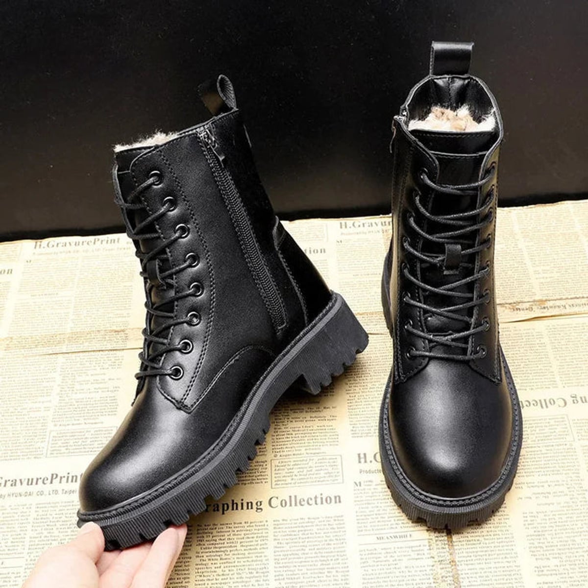 boots femme fourrées lacets plateforme en noir