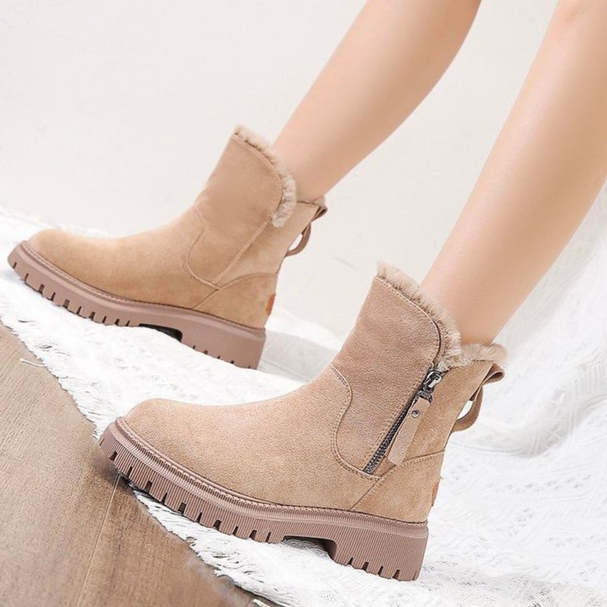 boots femme fourrées plateforme crantée en abricot