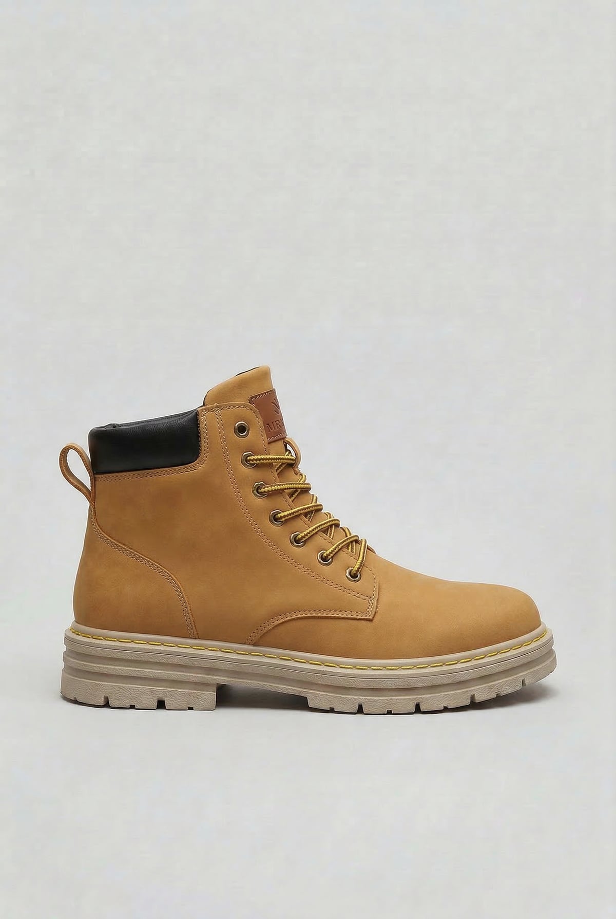 boots homme lacets semelle crantée en camel