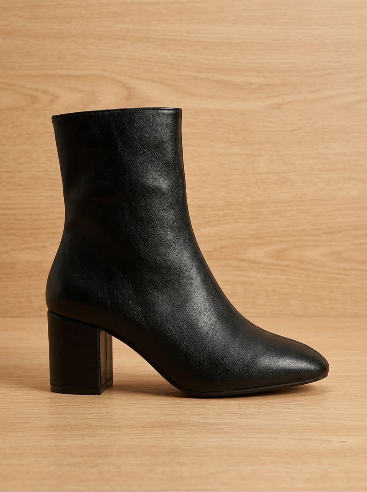 bottines femme talon bloc bout pointu en noir