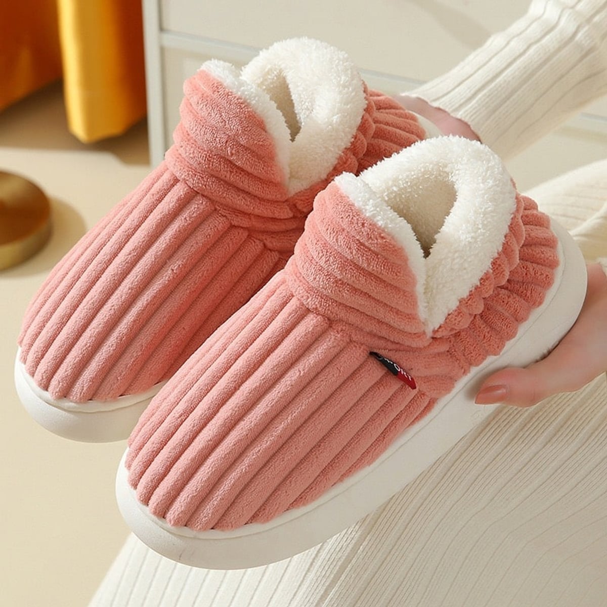 chausson femme fourré col haut en rose