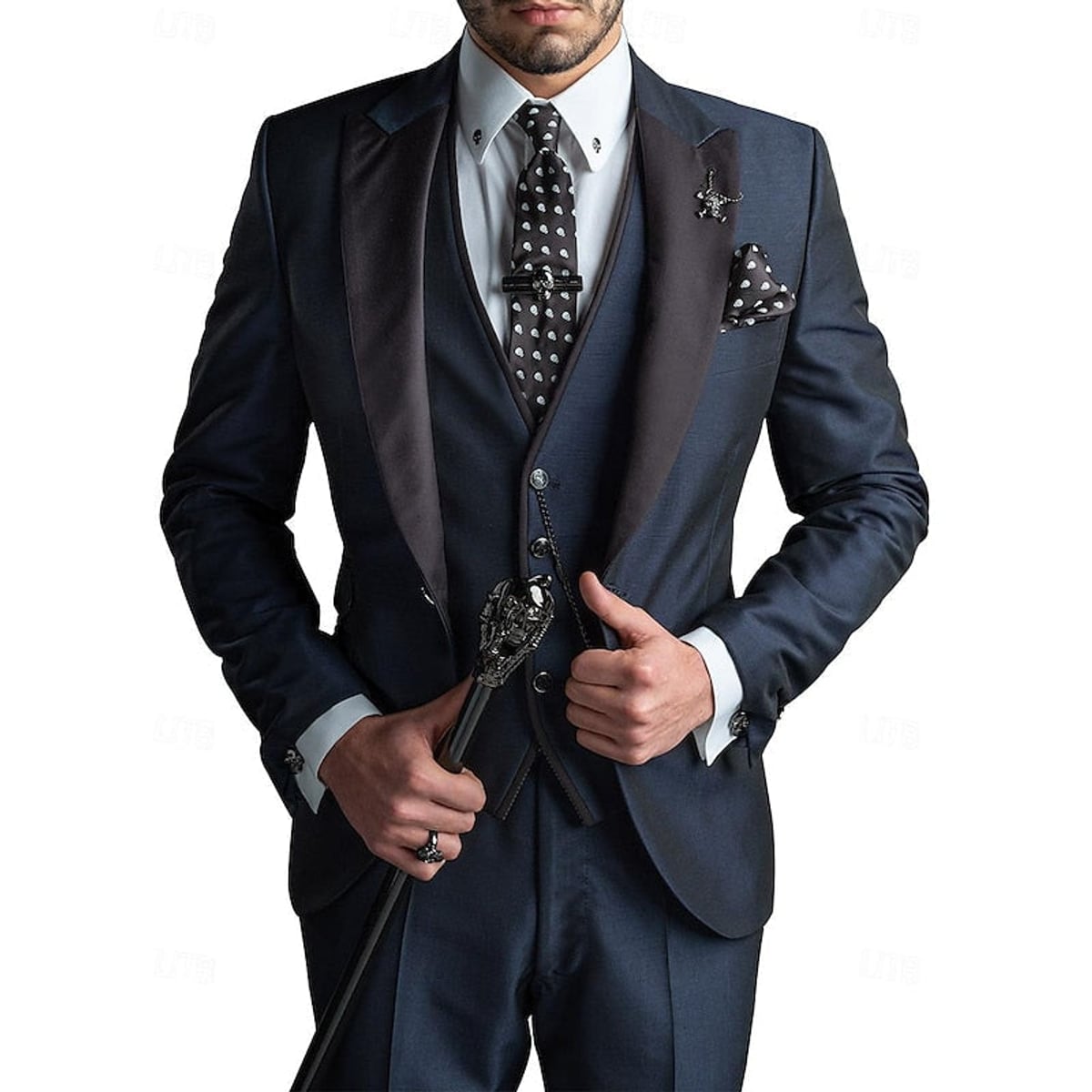 costume 3 pièces homme coupe slim revers satin en bleu marine