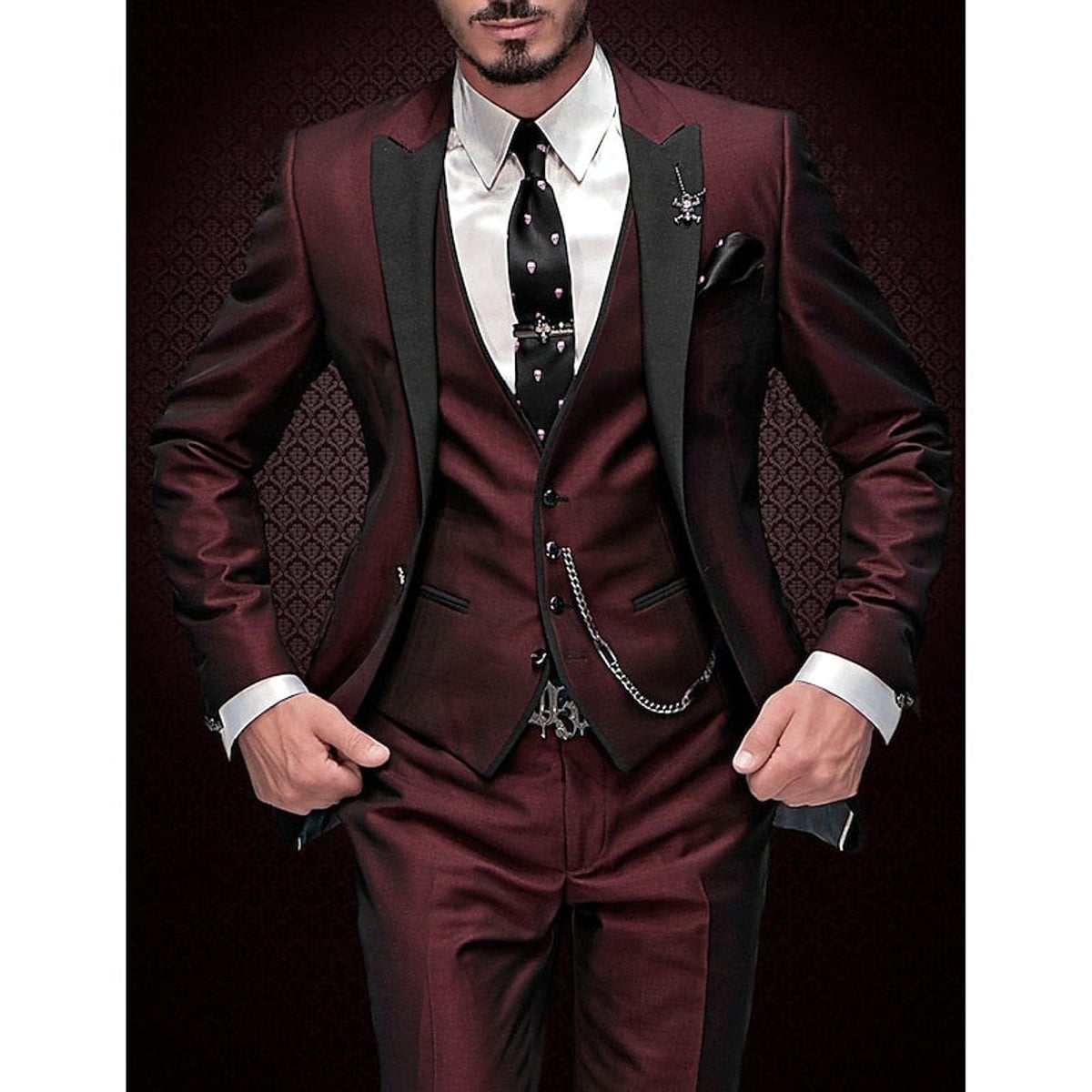 costume 3 pièces homme coupe slim revers satin en rouge bordeaux