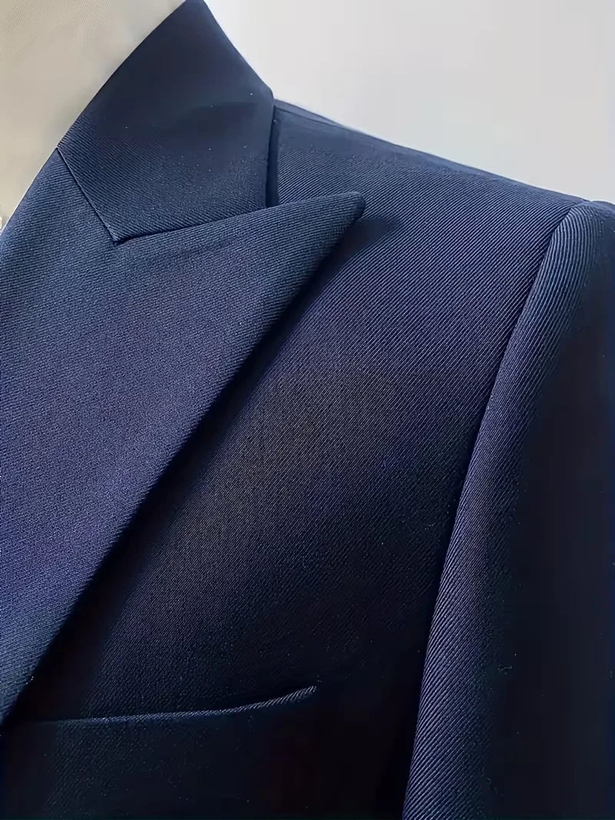 costume trois pièces homme coupe slim croisé