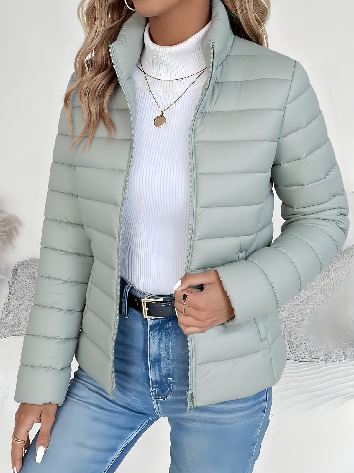 doudoune femme col montant coupe ajustée en vert
