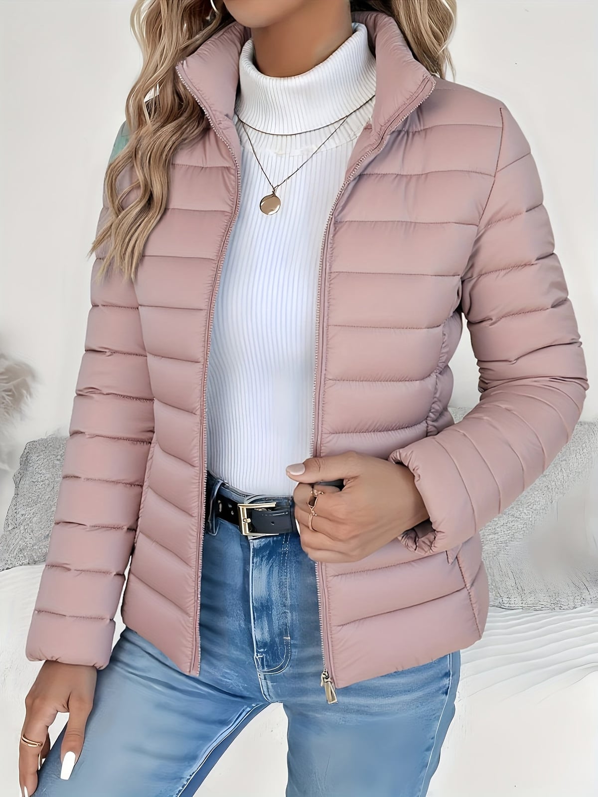 doudoune femme col montant coupe ajustée en marron