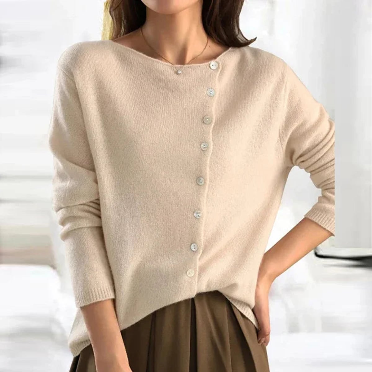 gilet femme col rond manches longues en beige