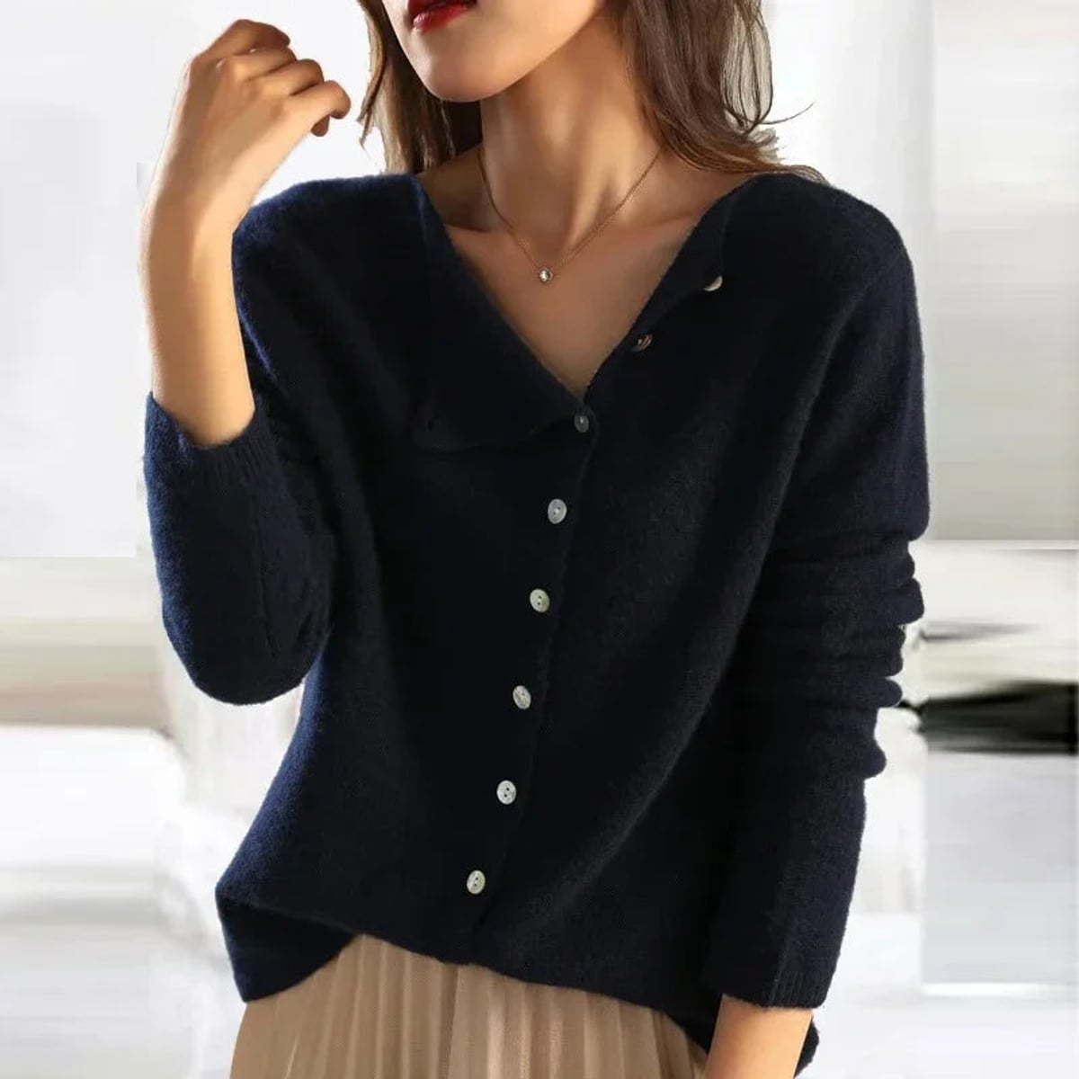 gilet femme col rond manches longues en noir