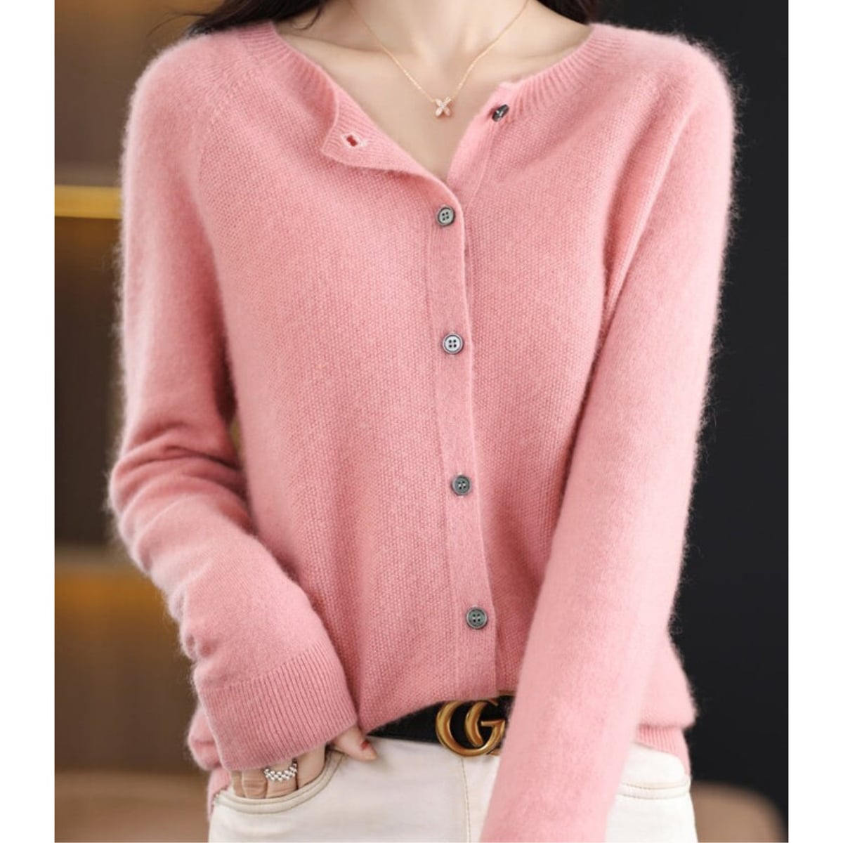 gilet femme col rond manches longues boutonné en rose clair