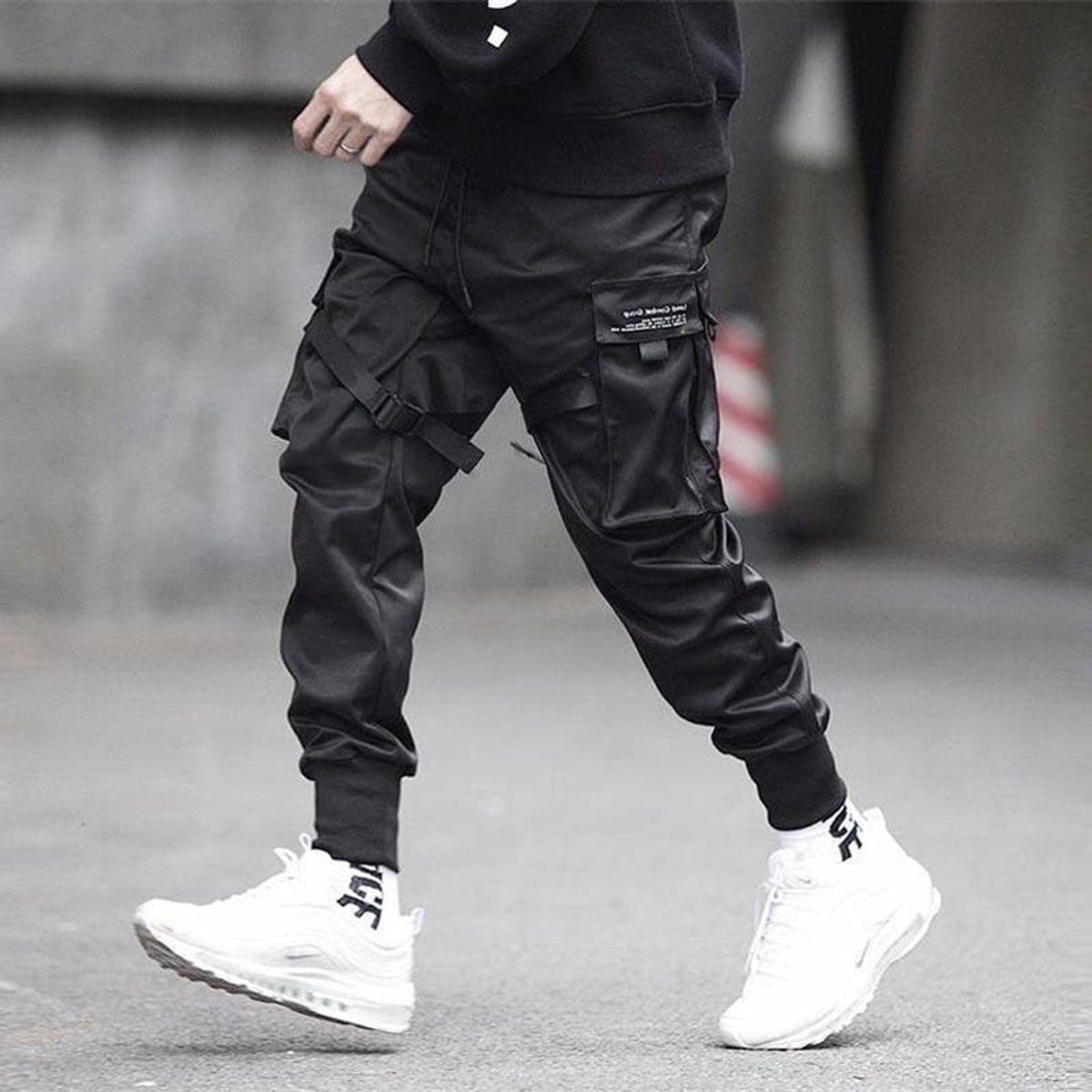 jogger cargo homme coupe techwear