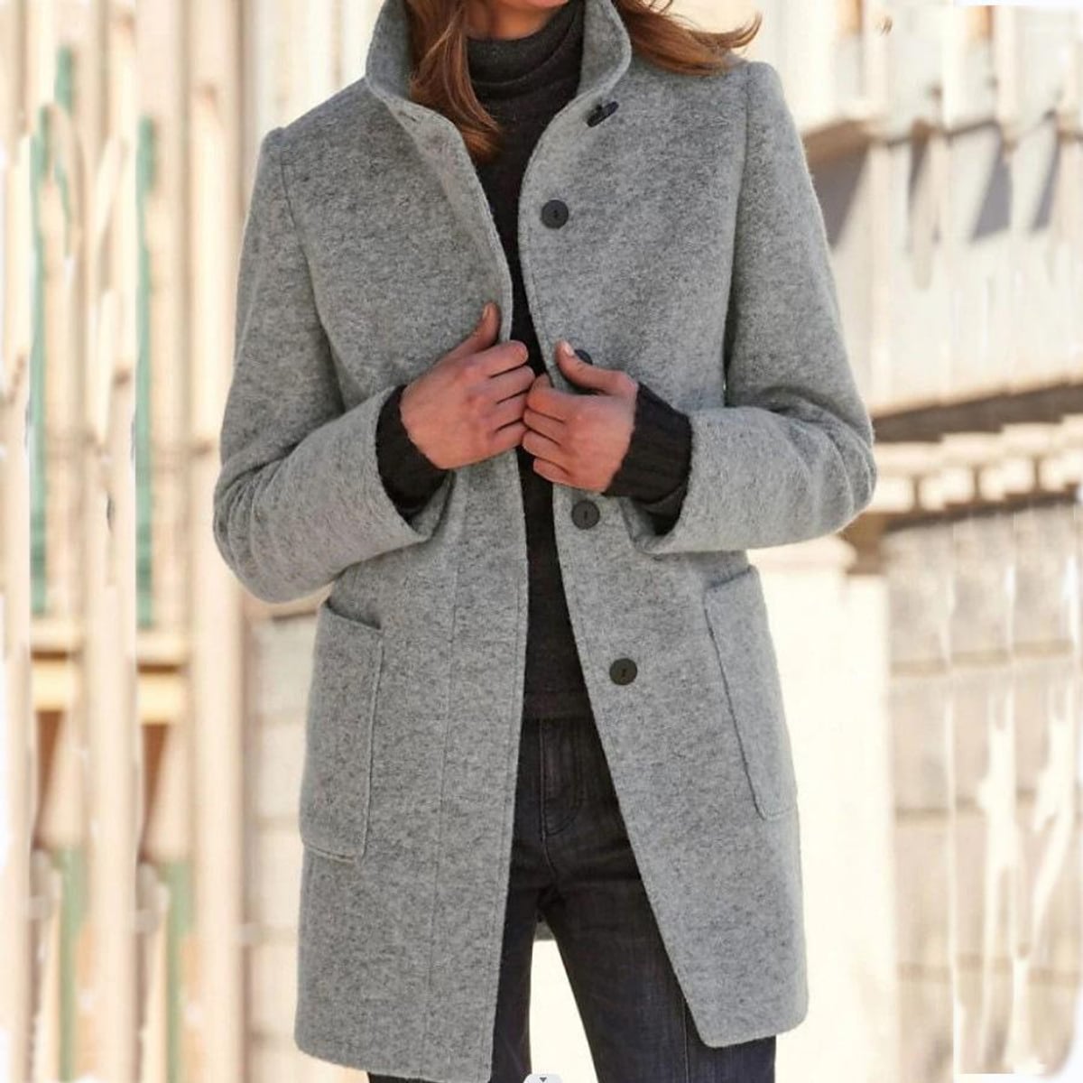 manteau femme col montant coupe droite en gris clair