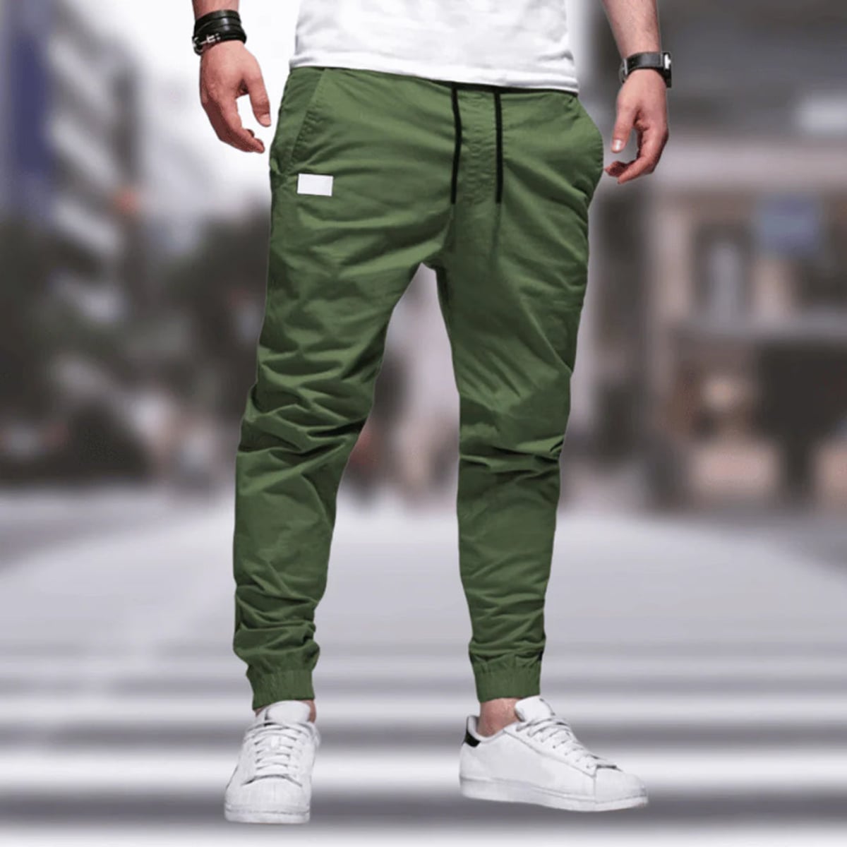 pantalon jogger homme coupe fuselée en vert