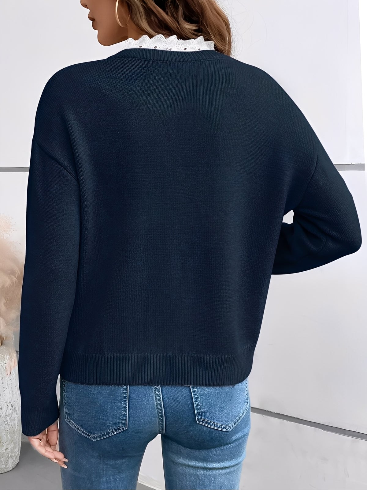 pull femme col en v dentelle manches longues en bleu