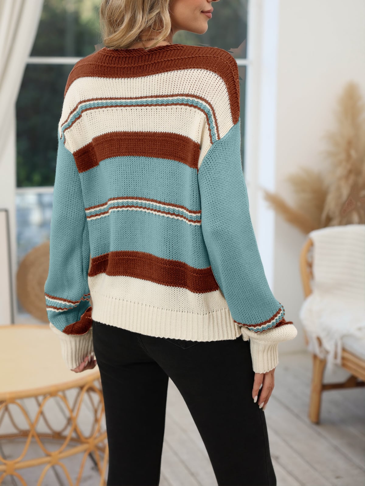 pull femme col en v rayures oversize en brun rouge + blanc cassé + vert lac