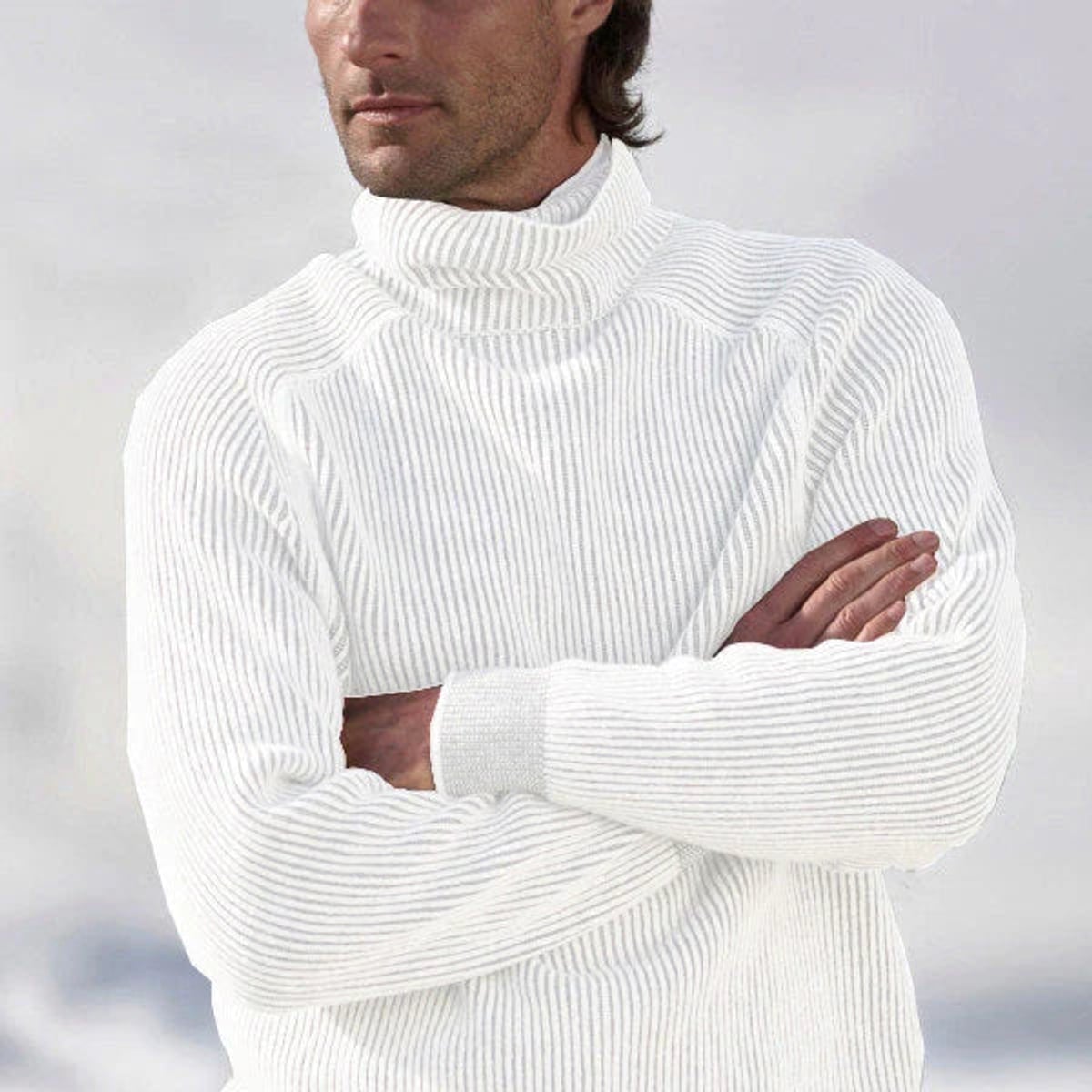 pull homme col roulé coupe ajustée — blanc
