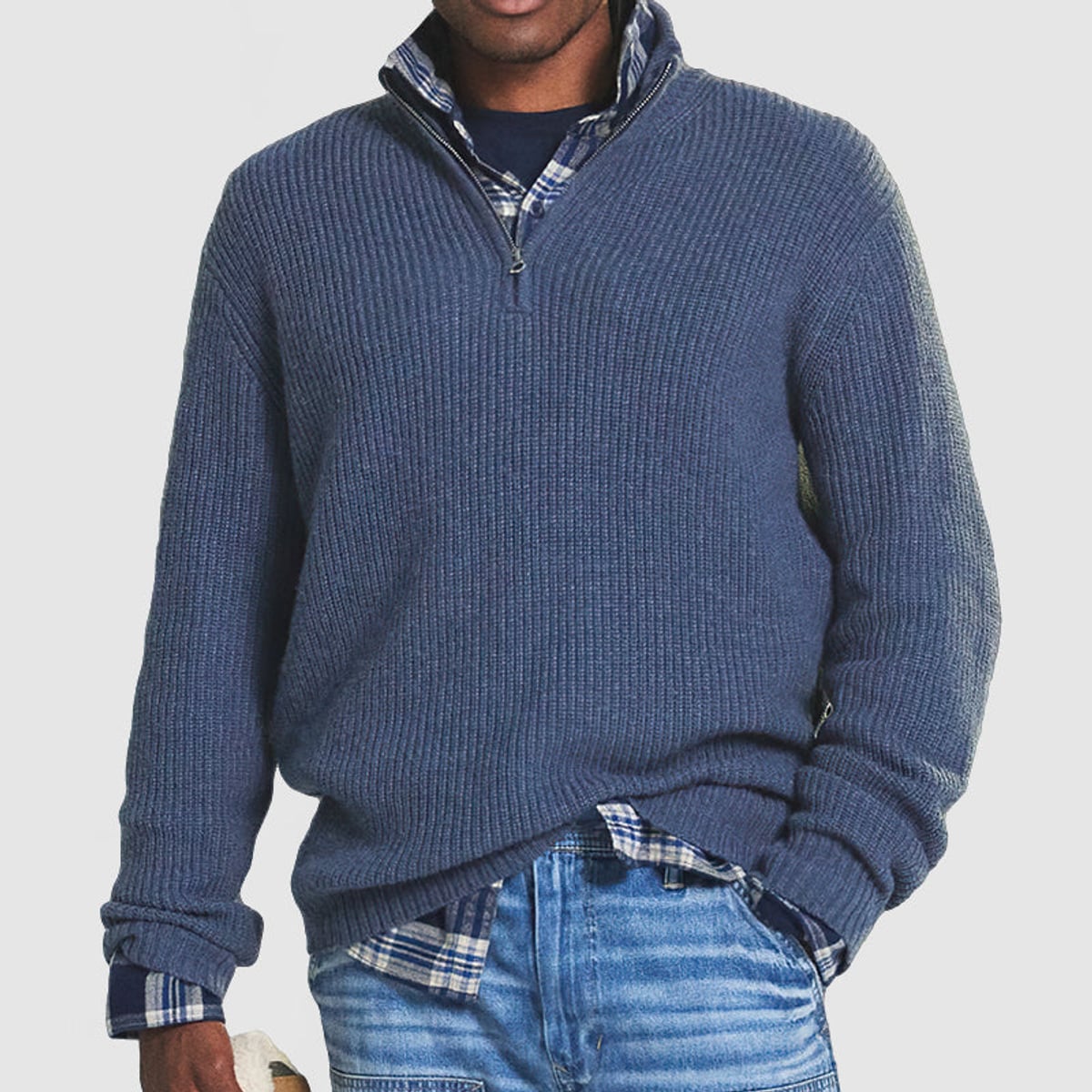 pull homme col zippé coupe droite en bleu