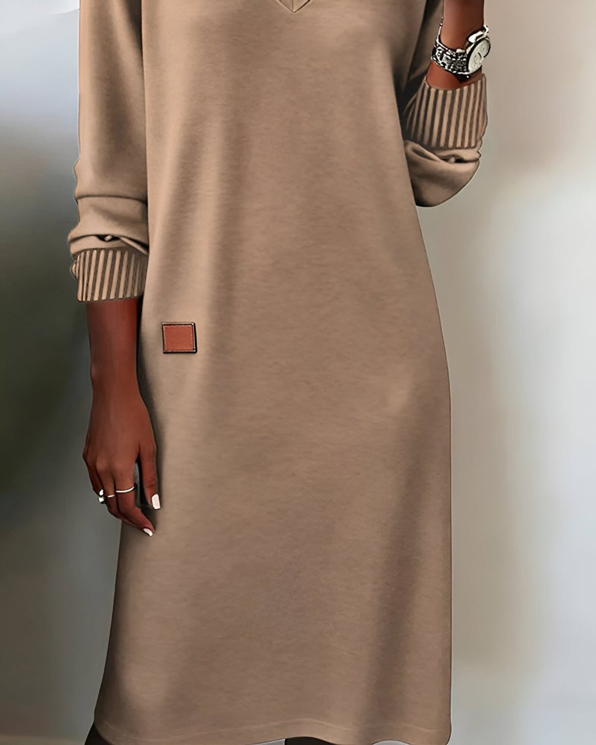 robe femme mi-longue col en v manches longues en marron