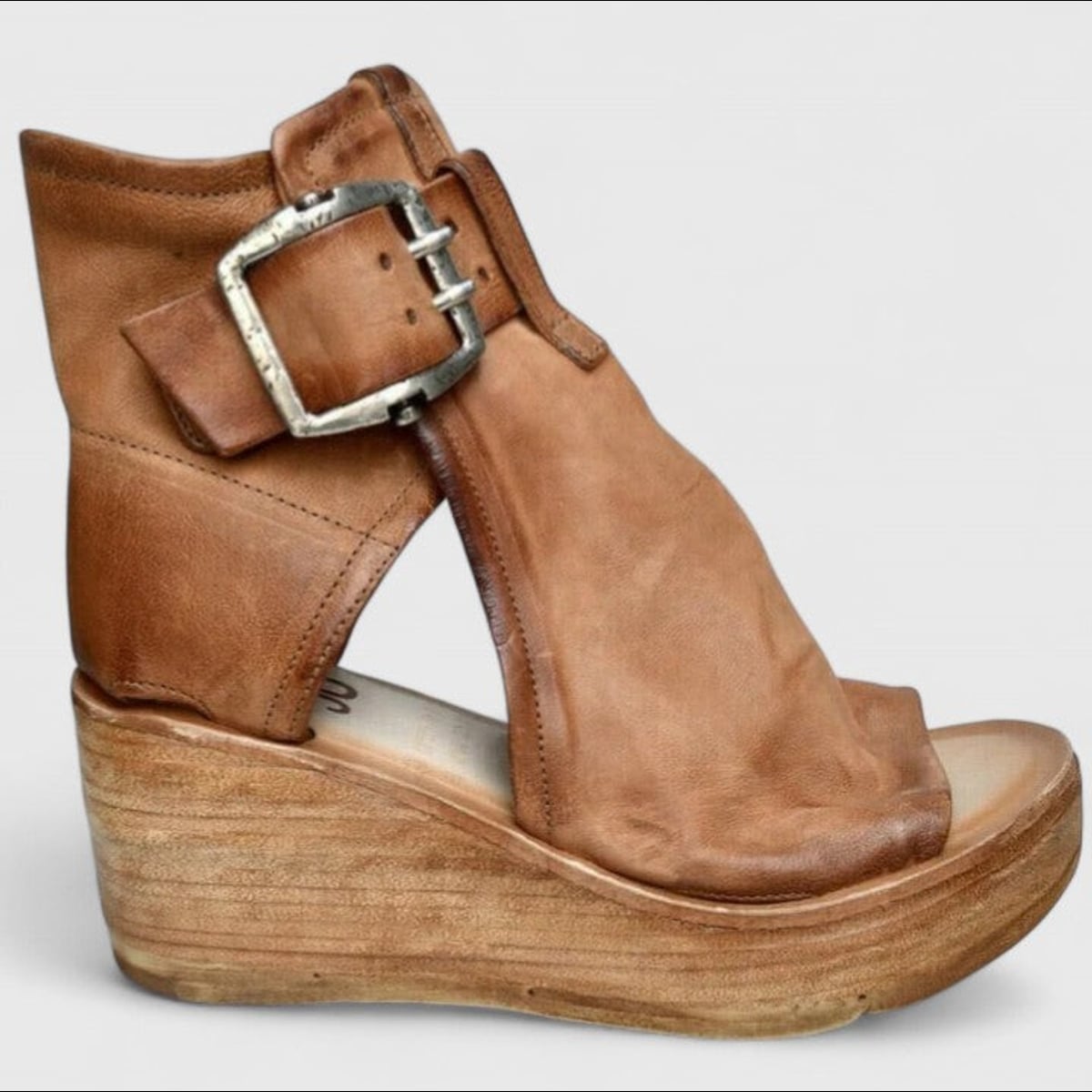 sandales compensées femme bout ouvert boucles en marron