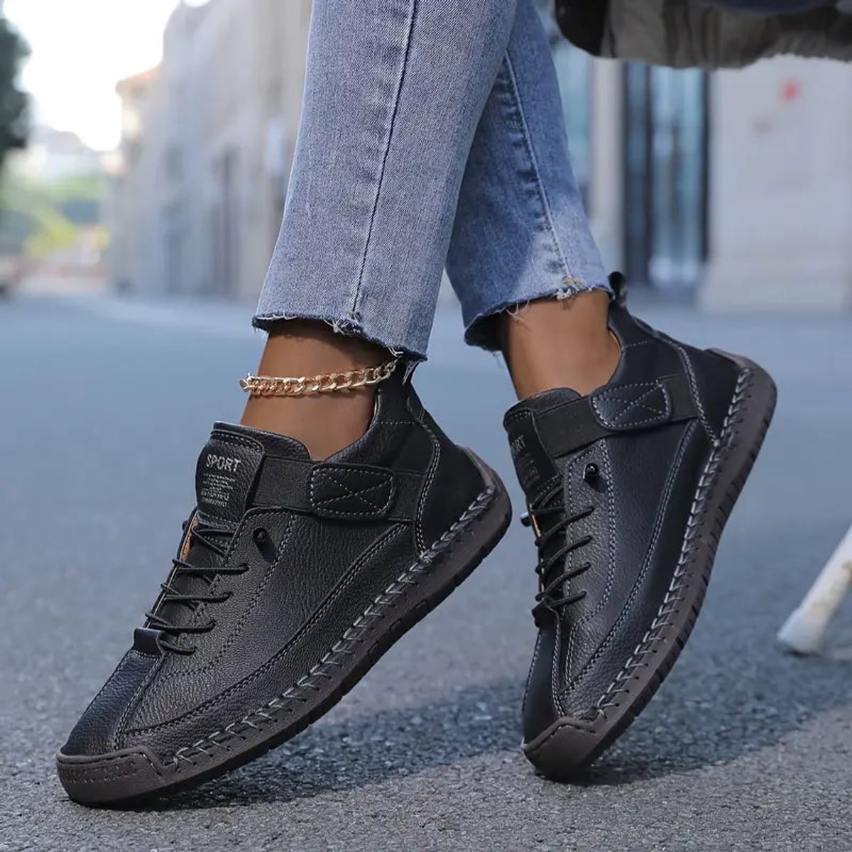 sneakers femme sans lacets bout rond en noir