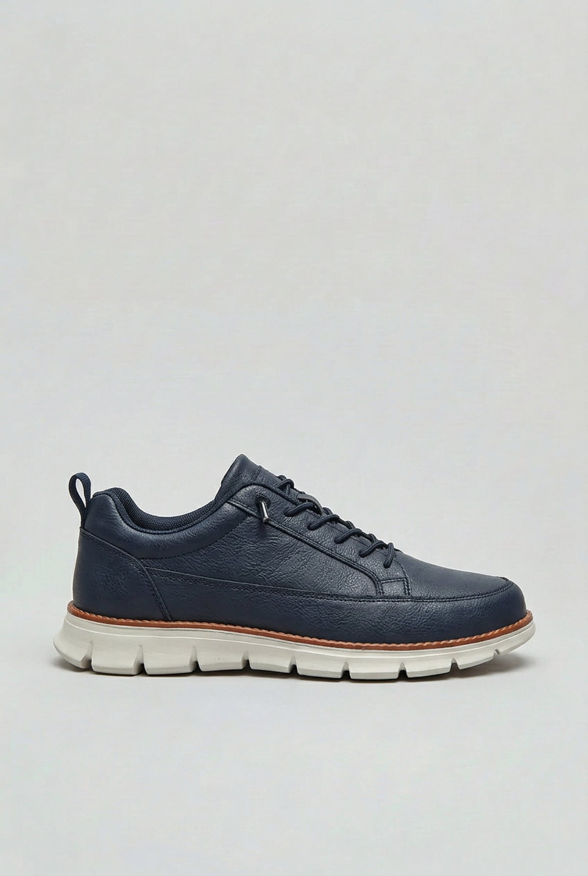 sneakers homme lacets semelle souple en marine
