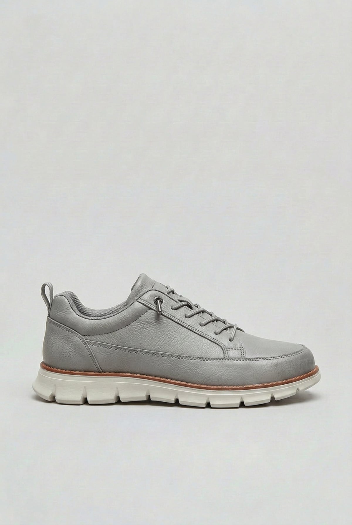 sneakers homme lacets semelle souple en gris