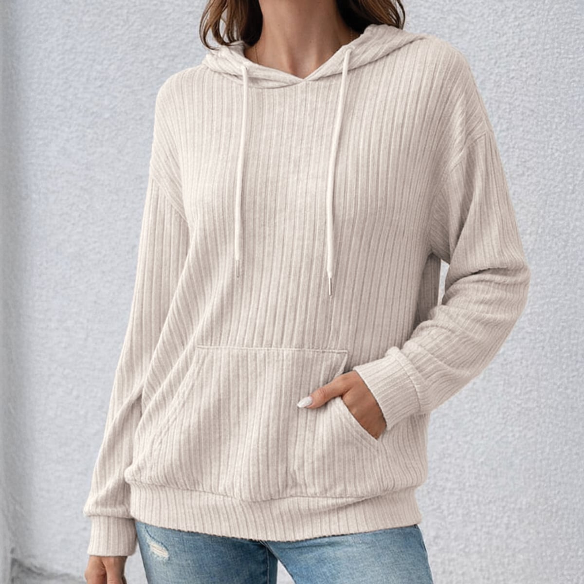 sweat à capuche femme manches longues poche kangourou en beige