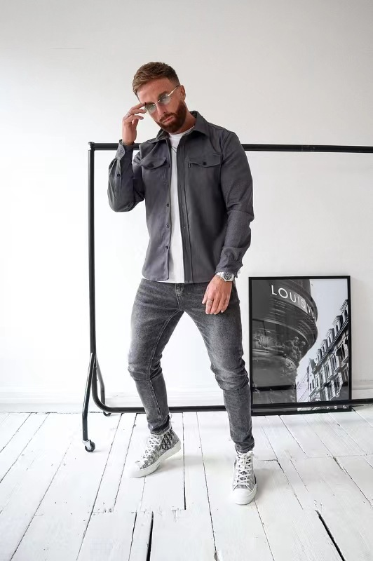 veste chemise homme manches longues poches poitrine en gris fonce