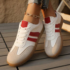 basket femme style rétro à lacets en rouge & blanc