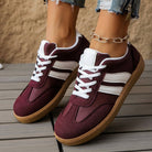 basket femme style rétro à lacets en bordeaux & blanc