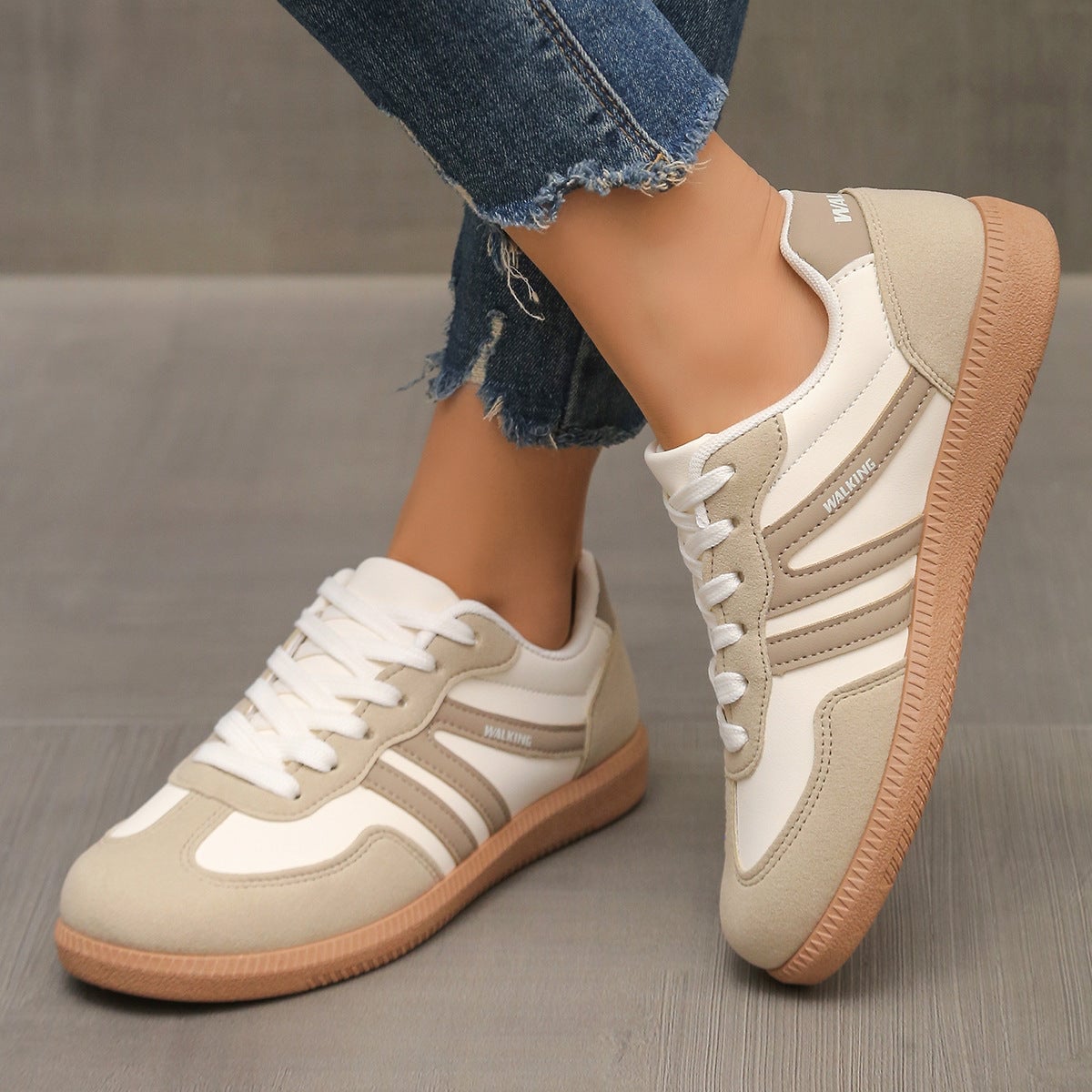 basket femme style rétro semelle gomme en blanc cassé