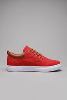 basket homme lacets semelle blanche en rouge