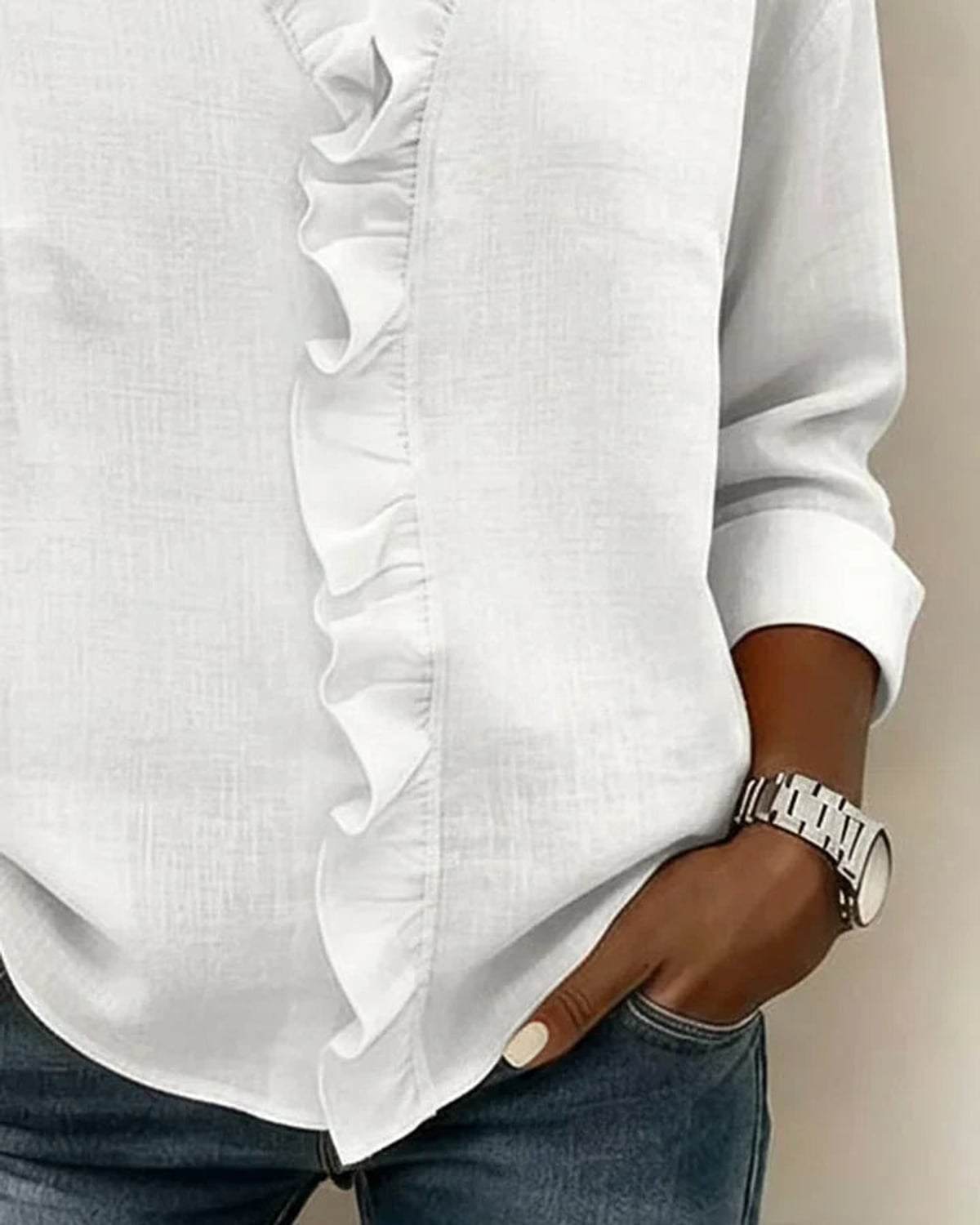 blouse femme col en v à volants manches longues en blanc