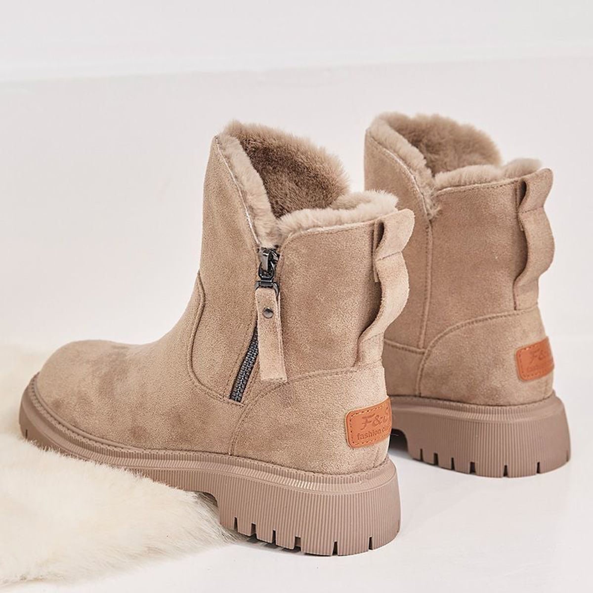 boots femme fourrées plateforme crantée en abricot
