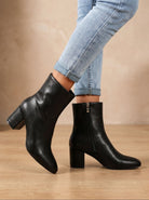 bottines femme talon bloc bout pointu en noir