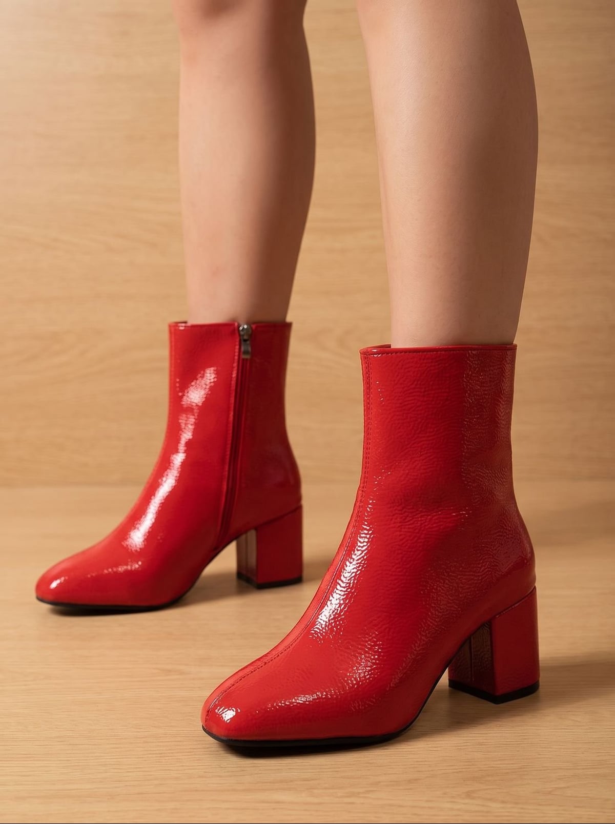 bottines femme talon bloc bout pointu en rouge