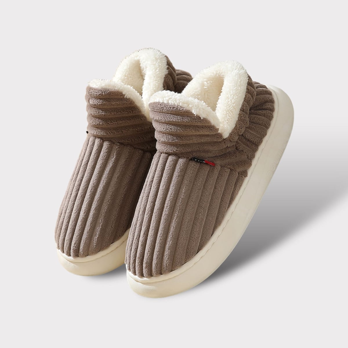 chausson femme fourré col haut en marron