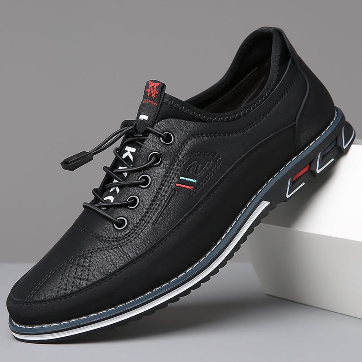 chaussures homme lacets semelle crantée en noir minuit