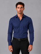 chemise homme coupe slim col classique boutons poignets en marine