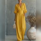 combinaison femme col en v jambes larges en jaune