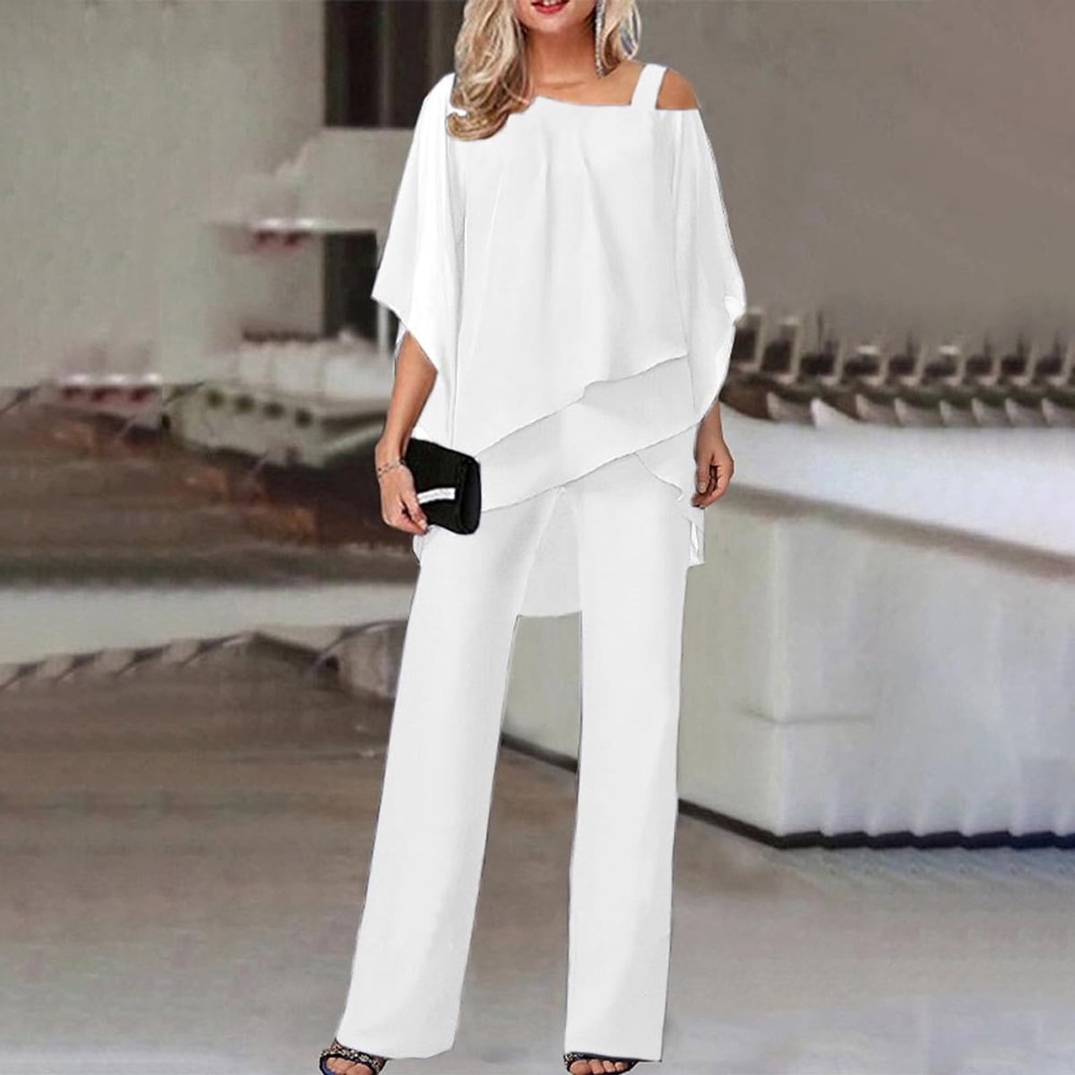 combinaison pantalon femme col asymétrique voilé en blanc