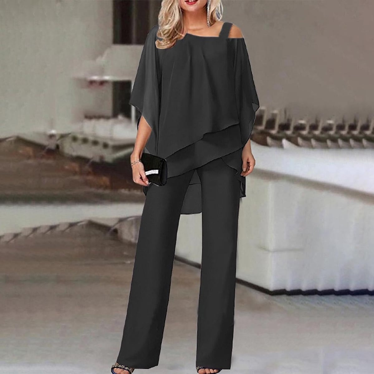 combinaison pantalon femme col asymétrique voilé en noir
