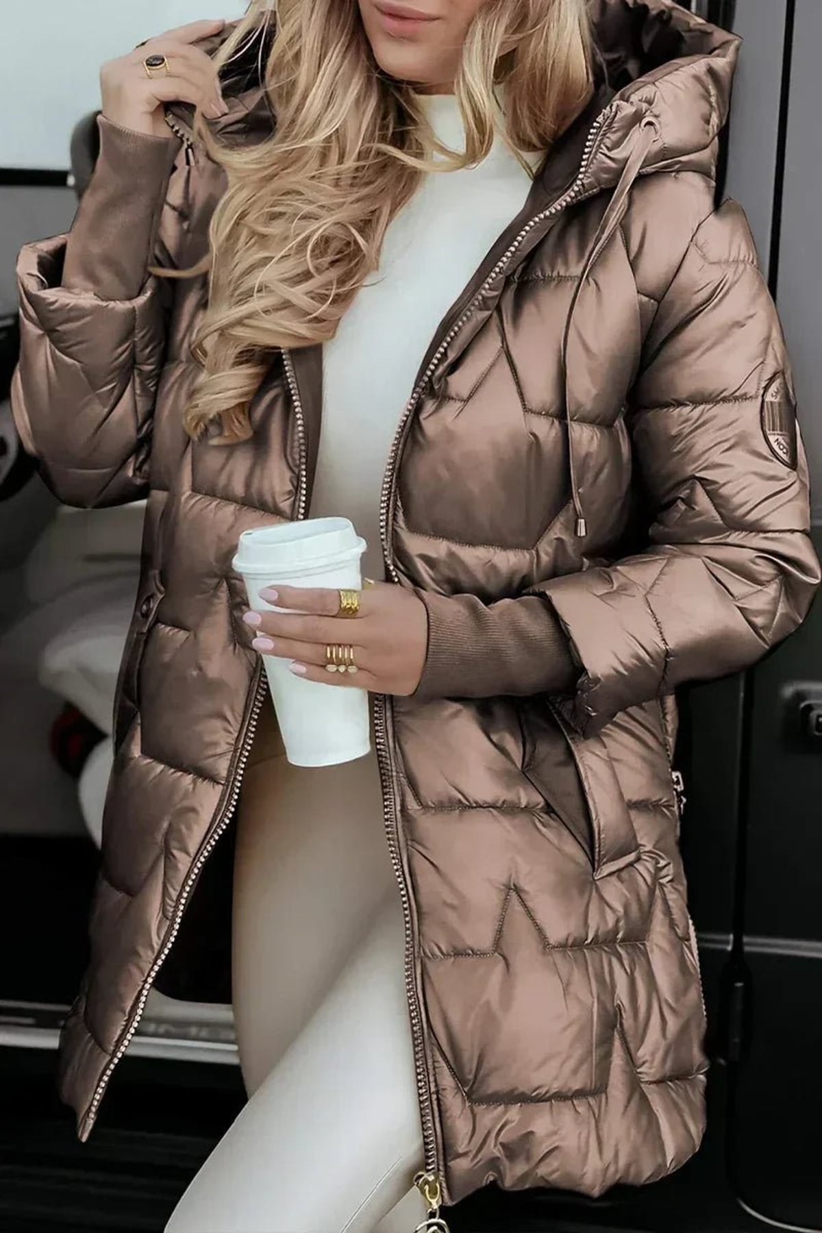 doudoune longue femme à capuche zippée en marron