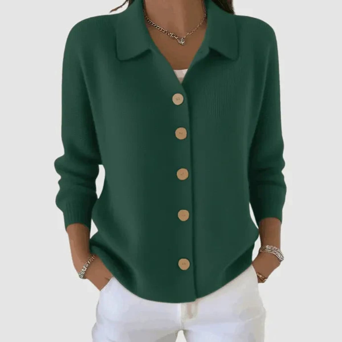 gilet femme col polo boutons manches longues en vert militaire