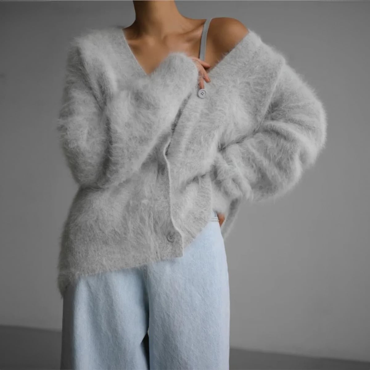 gilet femme oversize col en v en gris clair