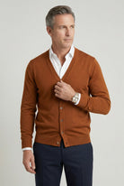 gilet homme col en v boutonné en marron