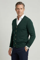 gilet homme col en v boutonné en vert foncé