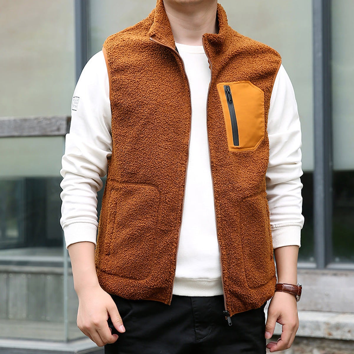 gilet homme coupe décontractée poches zippées marron