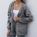 imperméable femme à capuche coupe ample en anthracite