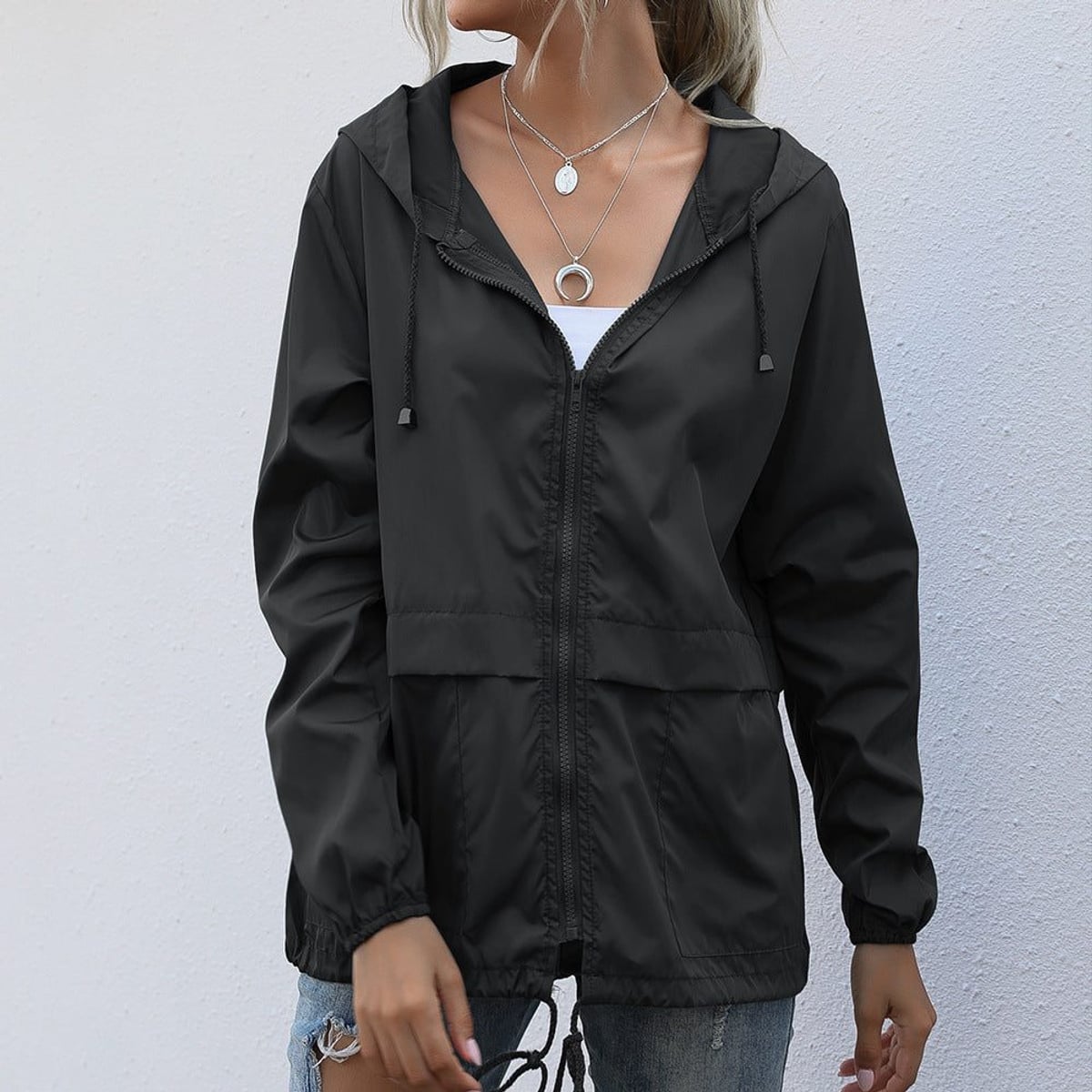 imperméable femme à capuche coupe ample en noir